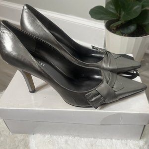 Nine West Gray Leather Mid Heel Pointed Toe Ribbon Pewter Shoes Pump Size 9.5 M